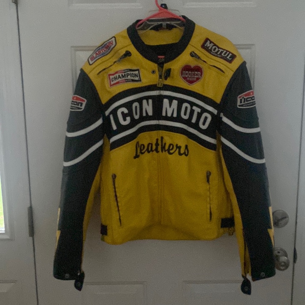 Icon Moto leather jacket size L